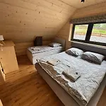 Swierkowe Chatki W Koniakowie *